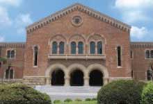 一橋大学