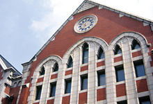 慶應義塾大学