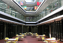 日本外国語専門学校